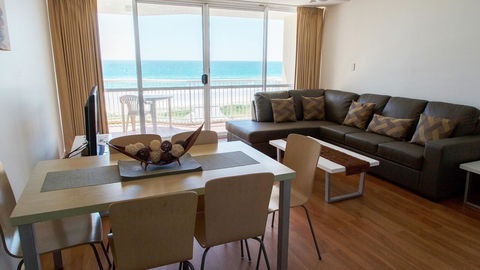 Crystal Beachfront Apartments - Australia Accommodation 42