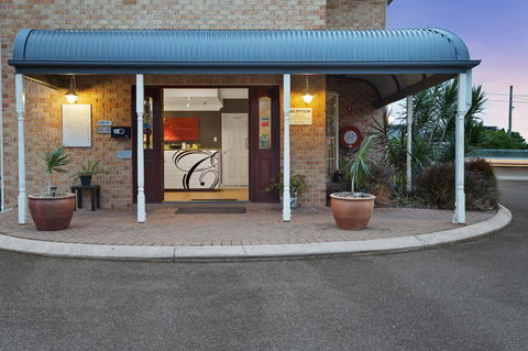 Coopers Colonial Motel - Australia Accommodation 6