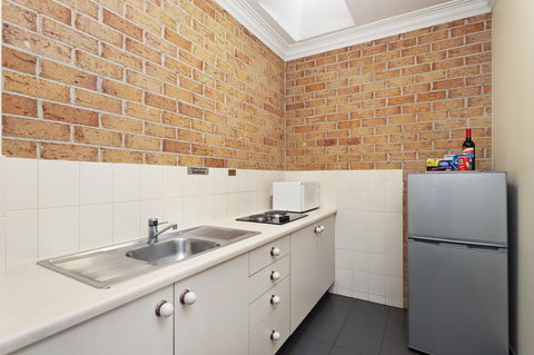 Coopers Colonial Motel - Australia Accommodation 20