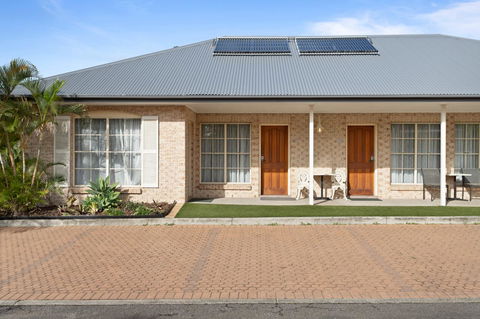 Coopers Colonial Motel - Australia Accommodation 26