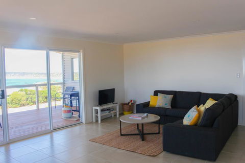 Bayview House - Australia Accommodation 11