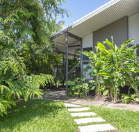 Whispering Palms - Australia Accommodation