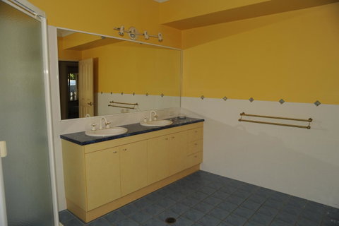 Waterfront At White Patch - Australia Accommodation 20