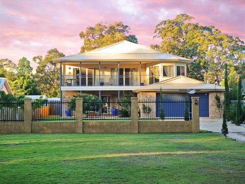 Waterfront At White Patch - Australia Accommodation 2
