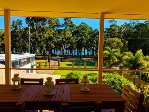 Waterfront At White Patch - Australia Accommodation 9