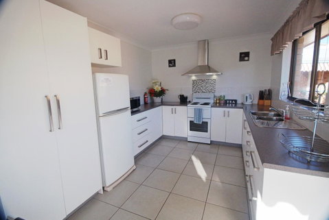 Cloud 8 On Welsby - Australia Accommodation 2