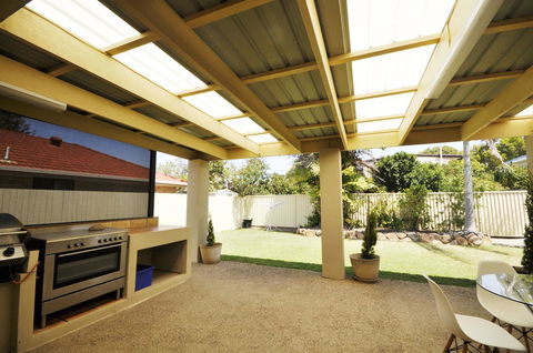 Ocean Wave - Australia Accommodation 17