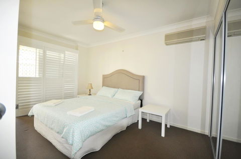 Ocean Wave - Australia Accommodation 12