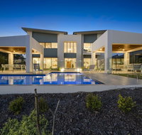 Luxury Canal Front Holiday House - Australia Accommodation