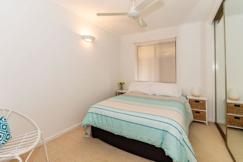 Spacious Family Unit With Incredible Views. - Australia Accommodation 7