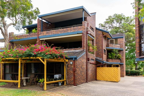 Spacious Family Unit With Incredible Views. - Australia Accommodation 2