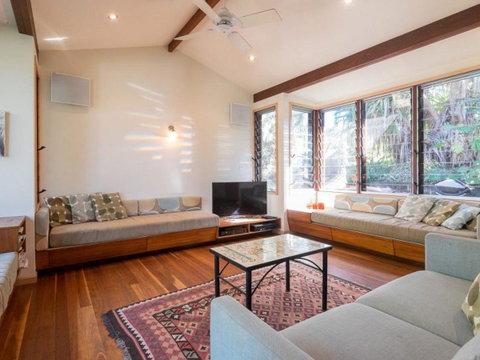 Laguna House - Australia Accommodation 4