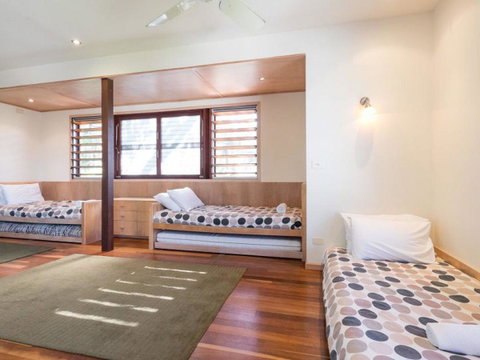 Laguna House - Australia Accommodation 5