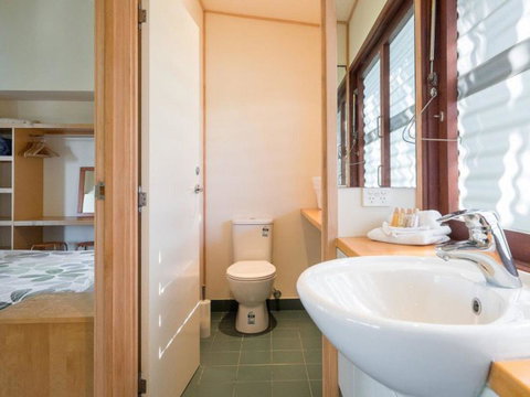 Laguna House - Australia Accommodation 10