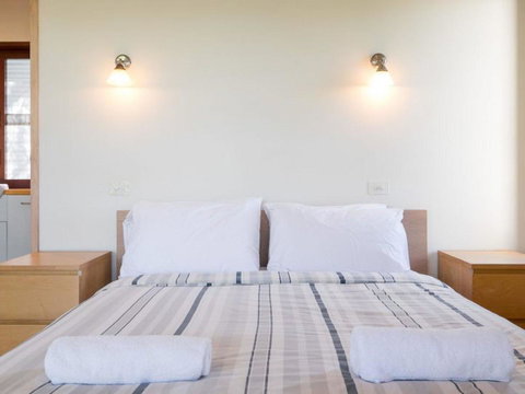 Laguna House - Australia Accommodation 12