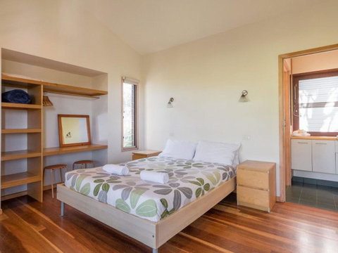 Laguna House - Australia Accommodation 6
