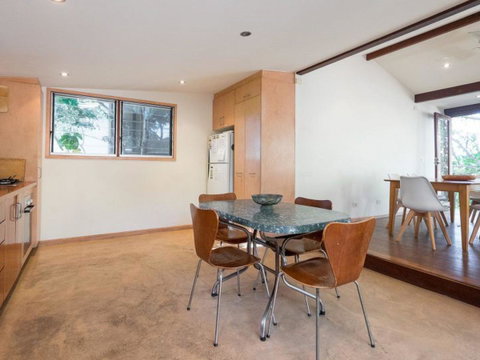 Laguna House - Australia Accommodation 2