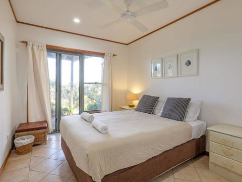 Claytons 1 By Discover Stradbroke - Australia Accommodation 14