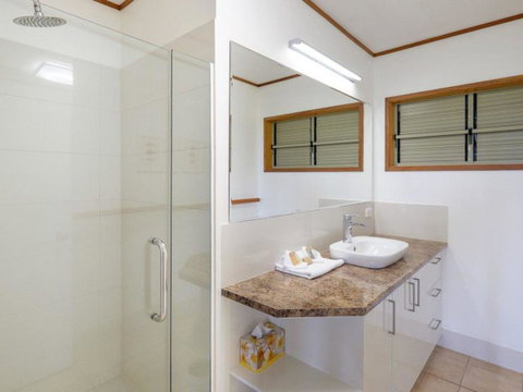 Claytons 1 By Discover Stradbroke - Australia Accommodation 19