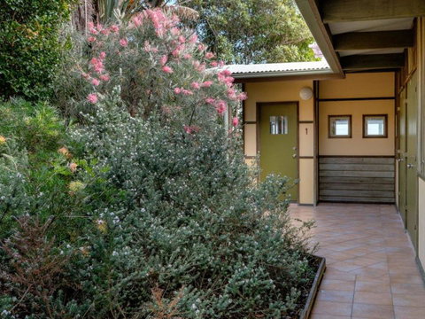Claytons 1 By Discover Stradbroke - Australia Accommodation 1