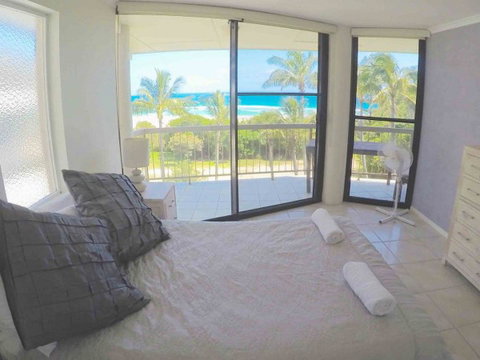 Mooloomba Five - Australia Accommodation 7