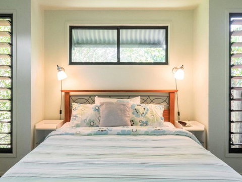 Billa Blue By Discover Stradbroke - Australia Accommodation 10