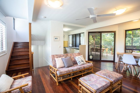Point Break Beach House - Australia Accommodation 2