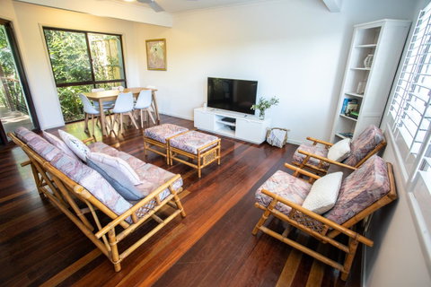 Point Break Beach House - Australia Accommodation 5