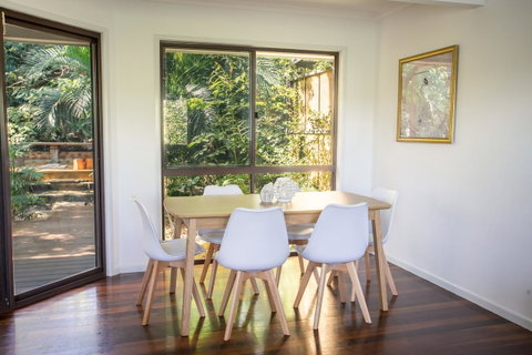 Point Break Beach House - Australia Accommodation 6