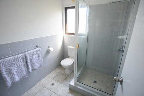 Point Break Beach House - Australia Accommodation 12