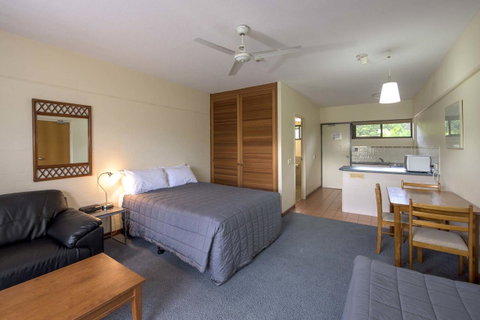 Anchorage On Straddie - Australia Accommodation 34