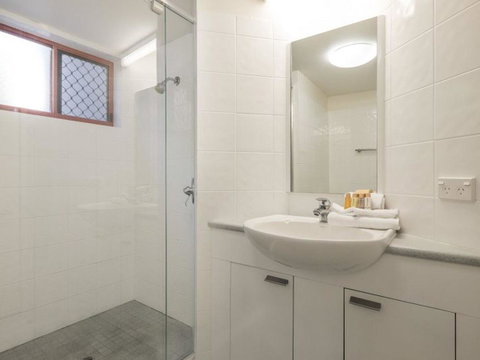 First Point Down By Discover Stradbroke - Australia Accommodation 7