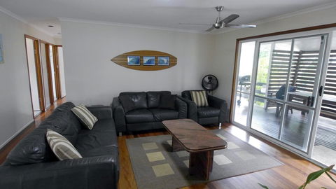 Amity Beach House - Australia Accommodation 3