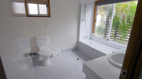 Amity Beach House - Australia Accommodation 12