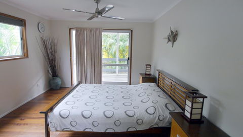 Amity Beach House - Australia Accommodation 9