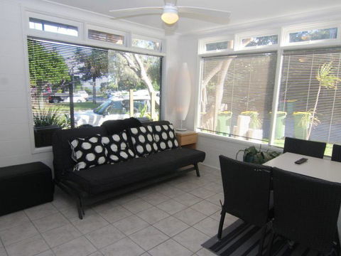 Portofino Unit 5 - Australia Accommodation 1