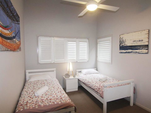 Beachside By Discover Stradbroke - Australia Accommodation 3
