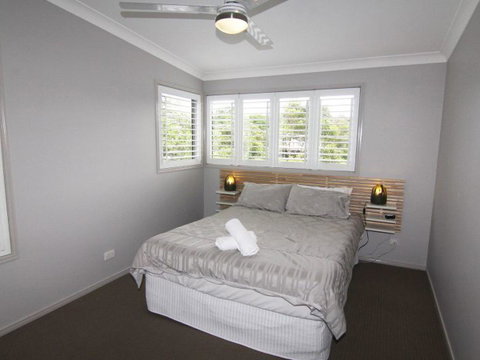 Beachside By Discover Stradbroke - Australia Accommodation 9