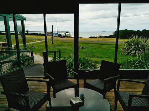 Baudins Accommodation And Restaurant - Australia Accommodation 24