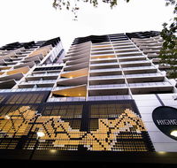 Highgate CBD Apartment - Australia Accommodation