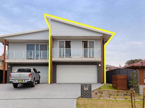 'Birubi Breezes', 2/7 Fitzroy St - Large Duplex With Air Conditioning, WIFI & Only 5 Minute Walk To The Beach - Australia Accommodation 0