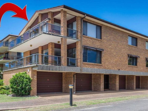'COLUMBIA VIEWS', 2/9 COLUMBIA CLOSE - AIRCON, WIFI, NETFLIX, VIEWS & BOAT PARKING - Australia Accommodation 0