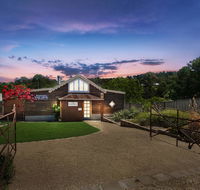 'The Coach House' At Lochiel - Australia Accommodation