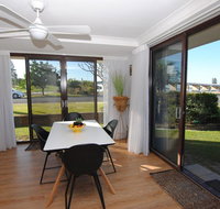 'Time and Tide' 1 - Ground Floor with Water Views - Australia Accommodation