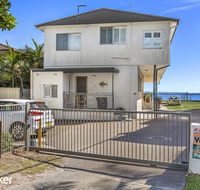 'Yacaaba' Beautiful Waterfront Location - Australia Accommodation