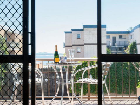 1 'BAHIA', 47 RONALD AVE - GREAT LOCATION WITH FILTERED WATER VIEWS - Australia Accommodation 0