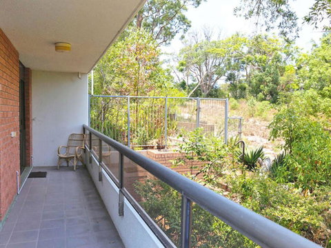 1 'The Commodore' 9-11 Donald St - Ground Floor Unit, Close To Shops, Cafe's And Marina - Australia Accommodation 2