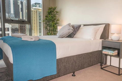 1 Bedroom Studio Apartment Near Eagle Street - Australia Accommodation 2