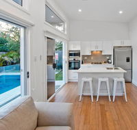 1 Bedroom Sydney Beach Studio - Australia Accommodation