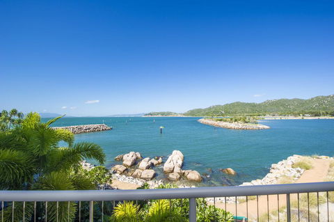 1 Bright Point Apartment 2303 - Australia Accommodation 0